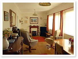 Hideaways self catering accommodation - lounge